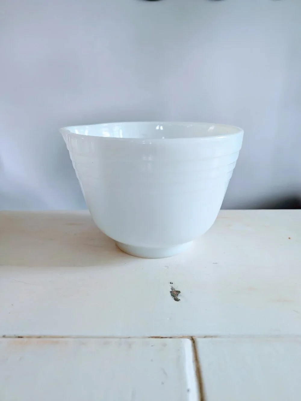 VTG #2 Pyrex Hamilton Beach White Milk Glass Spouted Batter Bowl Ribbed 1940